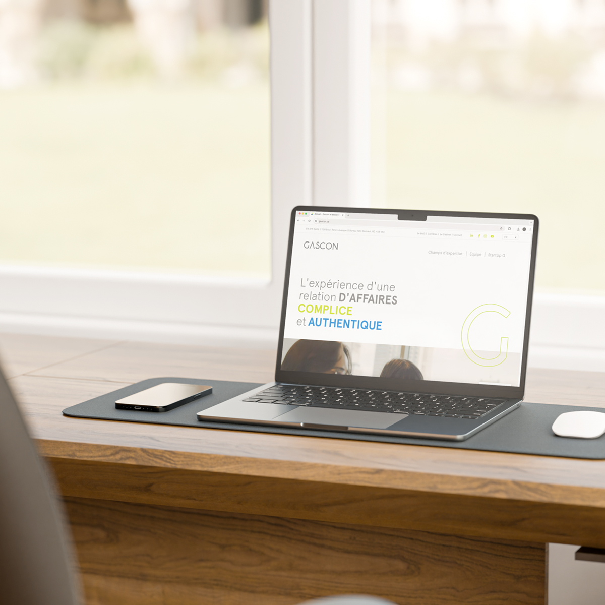 mockup du site web de gascon et associés sur un laptop